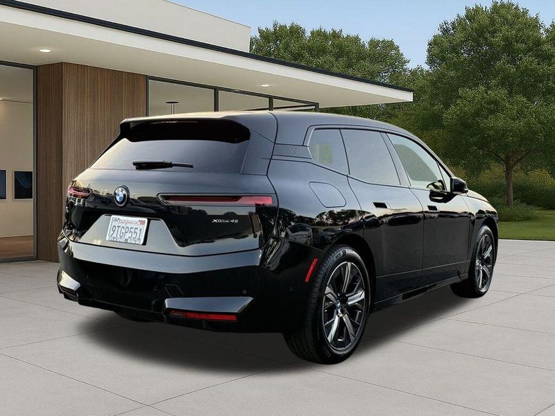 Used 2026 BMW iX xDrive45Image 8