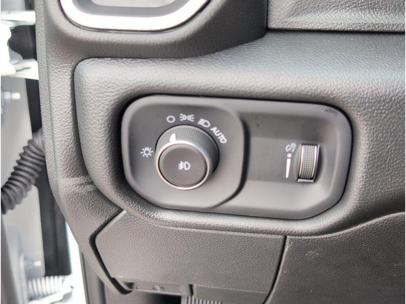 New 2026 RAM 3500 Tradesman Crew Cab Chassis 4x4 60