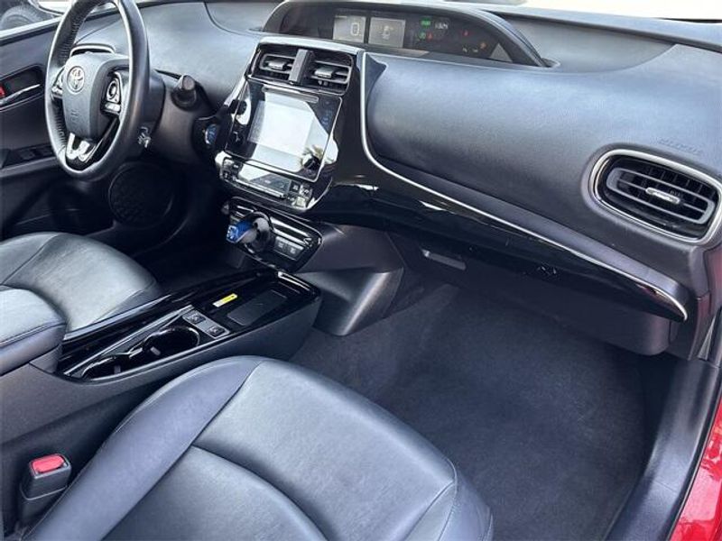 2019 Toyota Prius LImage 13