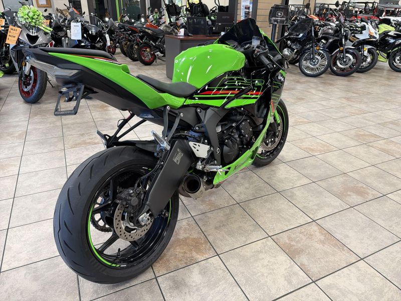 Used 2024 Kawasaki NINJA ZX-6R KRT EDITION ABS Image 17
