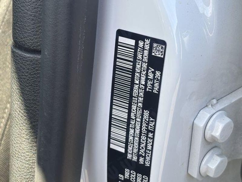 Used 2023 Jeep Renegade LatitudeImage 8