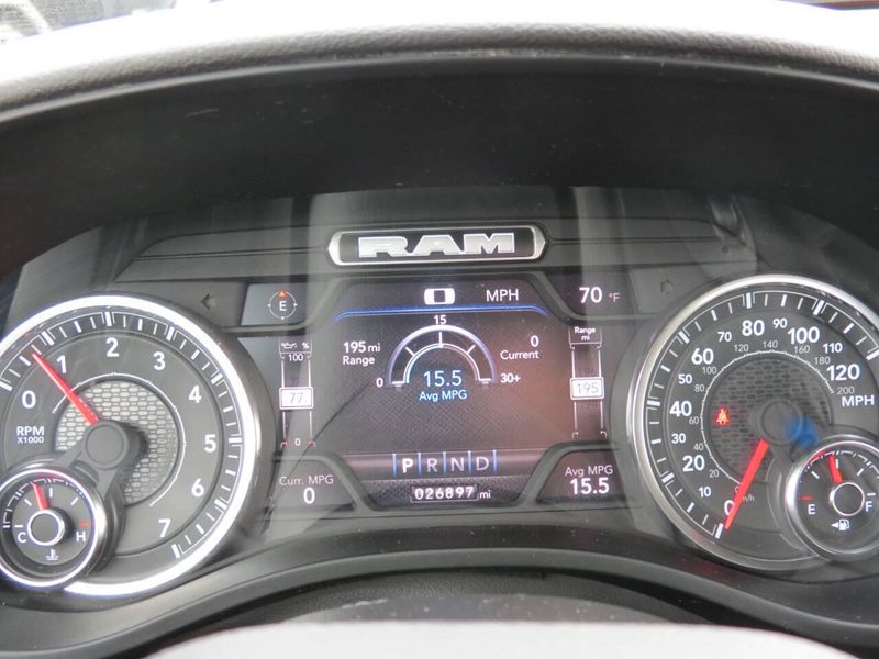 Used 2023 RAM 1500 Big Horn 4x4 4dr Crew Cab 5.6 ft. SB PickupImage 18