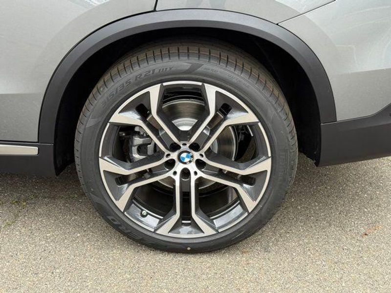 New 2026 BMW X5 xDrive40iImage 14