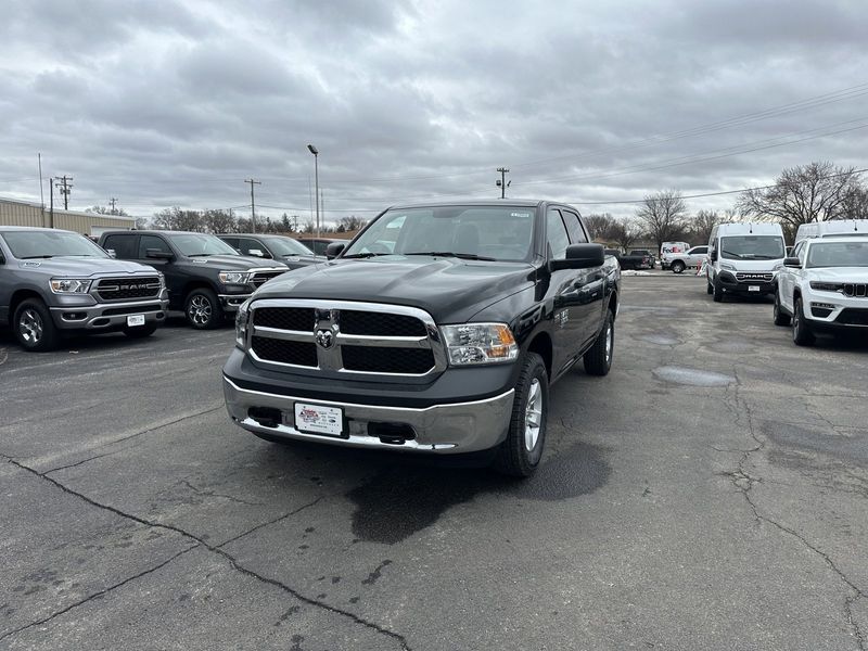 2023 RAM 1500 Classic SSVImage 4