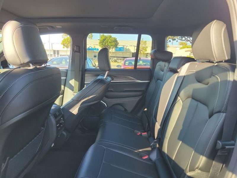 New 2026 Jeep Grand Cherokee Limited 4x2
