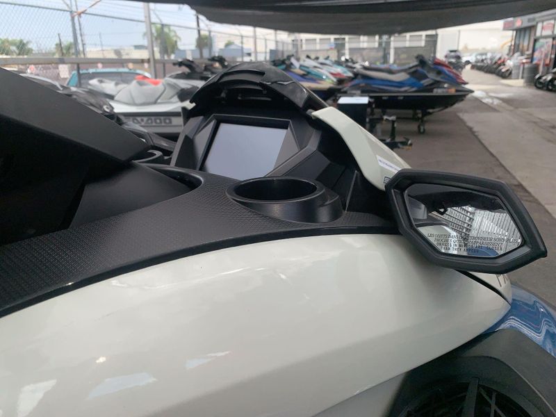 New 2025 Yamaha FX LIMITED SVHO Image 17