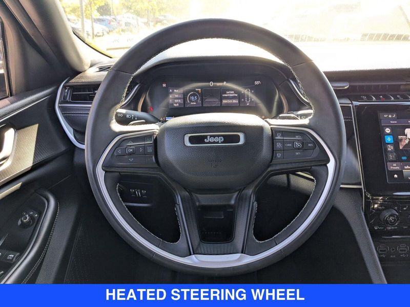 2023 Jeep Grand Cherokee Altitude photo 17