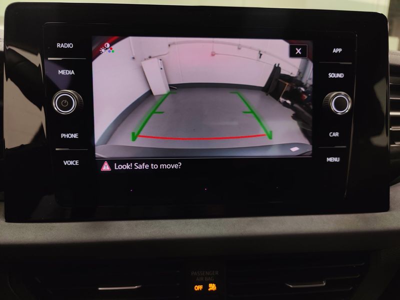 Used 2025 Volkswagen Jetta SE w/SunroofImage 20