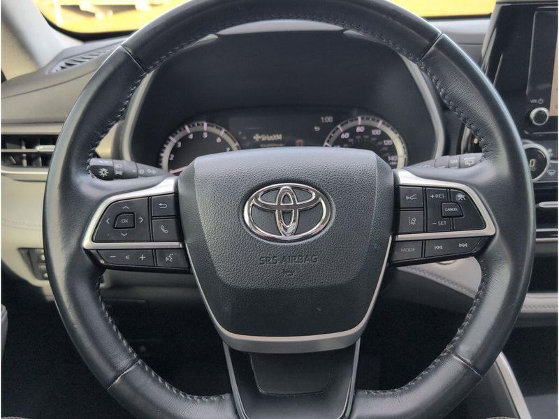 Used 2023 Toyota Highlander XLEImage 22