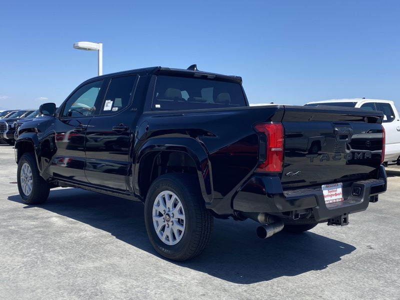 New 2025 Toyota Tacoma SR5Image 5