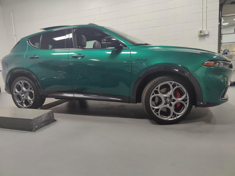 2024 Alfa Romeo Tonale Veloce Premium eAWD w/Sunroof/ActivImage 4