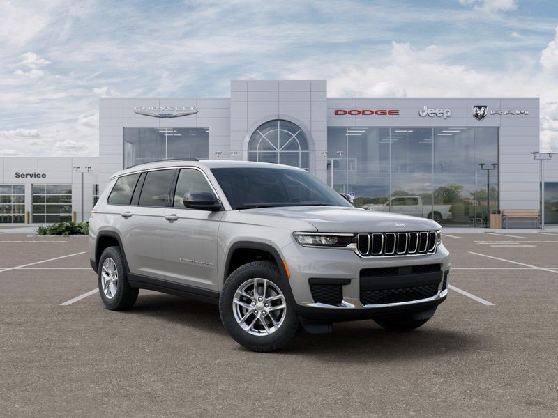 New 2025 Jeep Grand Cherokee L Laredo 4x4Image 19