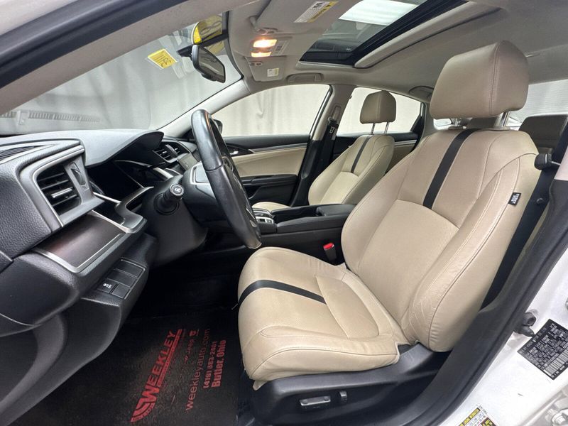 2018 Honda Civic EX-LImage 7