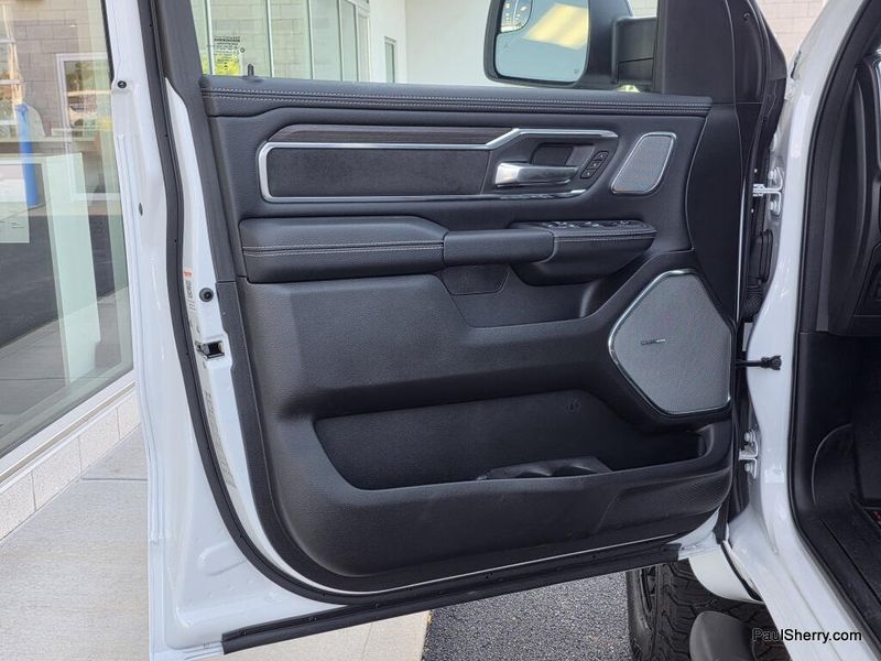 New 2026 RAM 1500 Laramie Crew Cab 4x4 5'7' Box