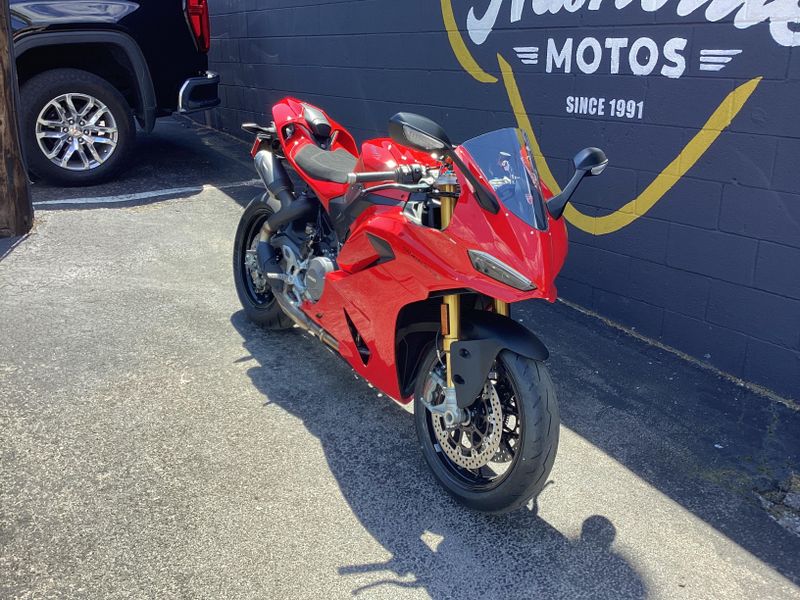 New 2026 Ducati Panigale V2 