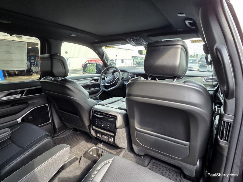 2026 Jeep Grand Wagoneer L Limited Reserve 4x4