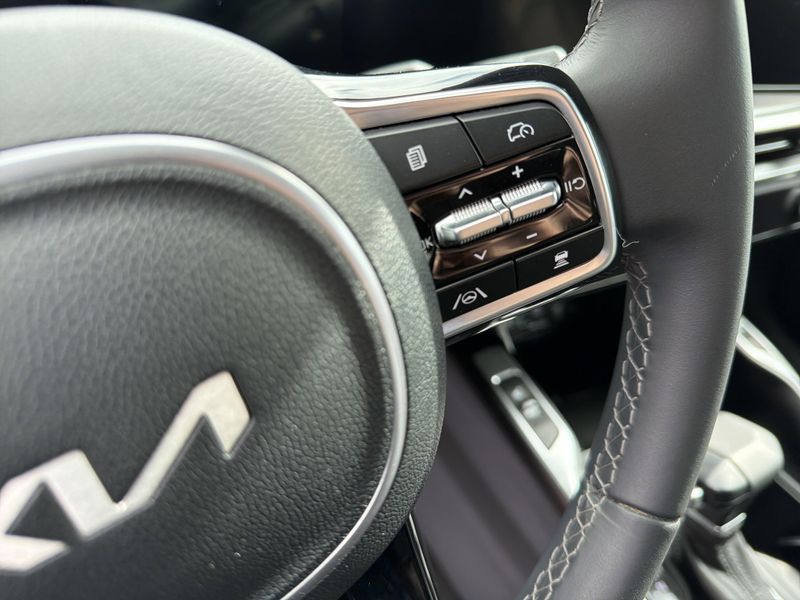 Used 2024 Kia Sorento SImage 30