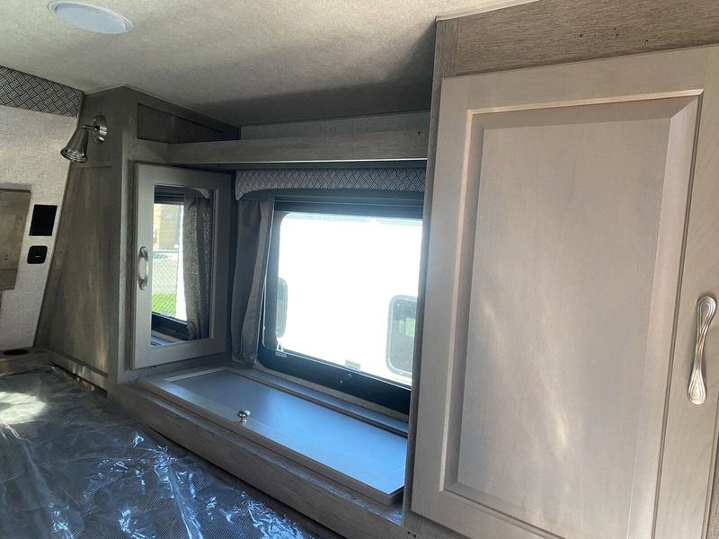 2024 ARCTIC FOX 1150 W/Gen Image 24
