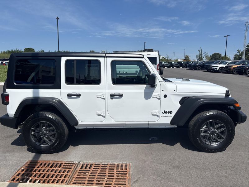 Used 2026 Jeep Wrangler Sport SImage 6