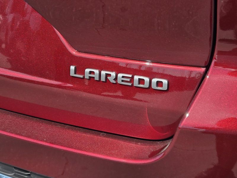 New 2026 Jeep Grand Cherokee Laredo X 4x2