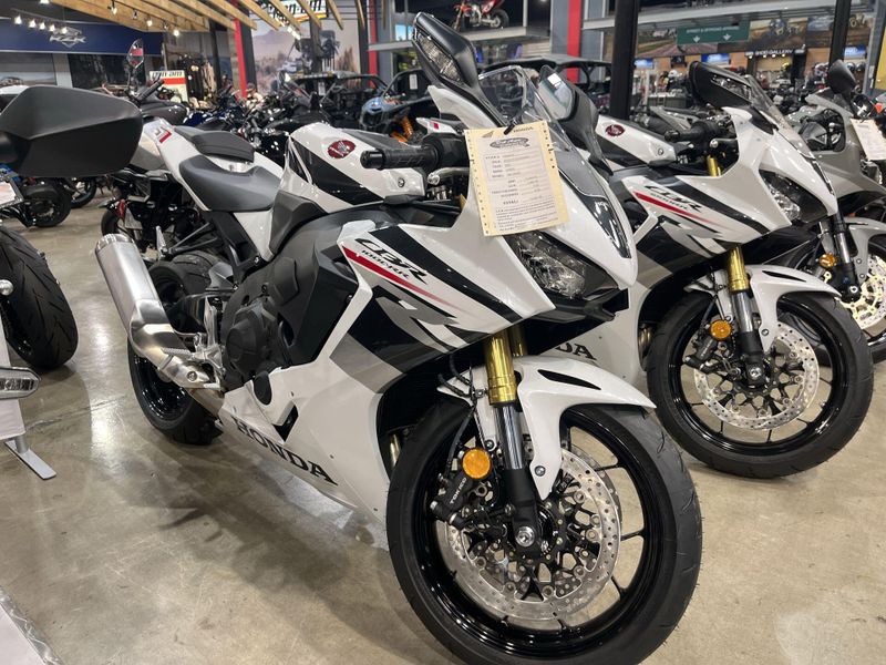New 2026 Honda CBR1000RR Image 17