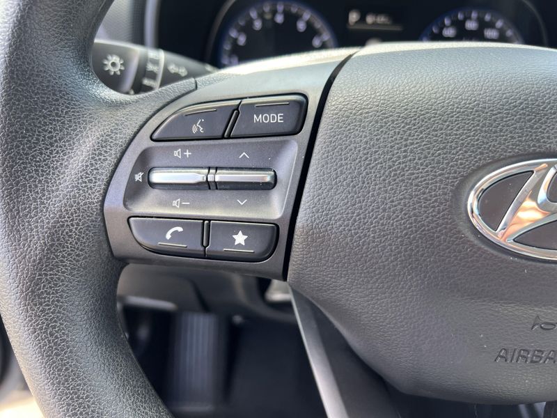 Used 2022 Hyundai Kona SEImage 10