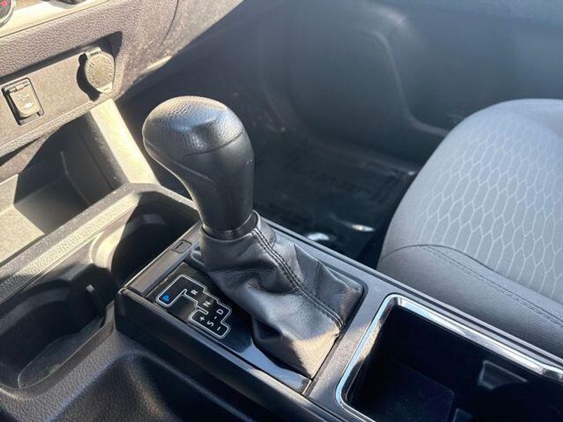 2017 Toyota Tacoma SR