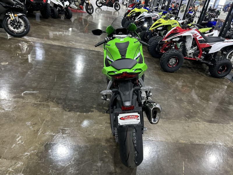 New 2026 Kawasaki NINJA ZX-10R Image 15