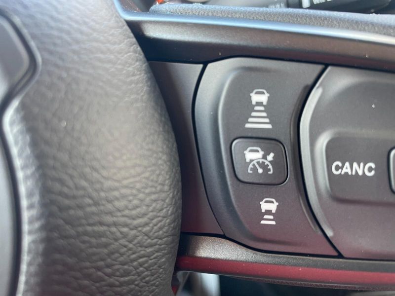 2025 Jeep Gladiator Sport photo 15