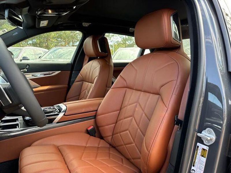 New 2026 BMW 7 Series 760i xDriveImage 19