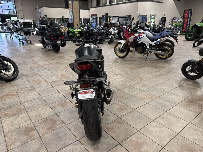 New 2026 Honda CB750 HORNET E-CLUTCH Image 16