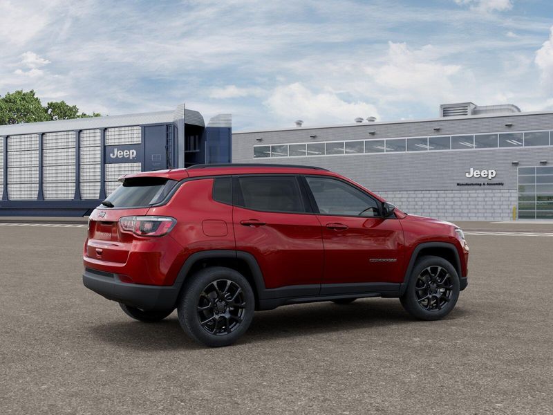 New 2026 Jeep Compass Latitude Altitude 4x4Image 2
