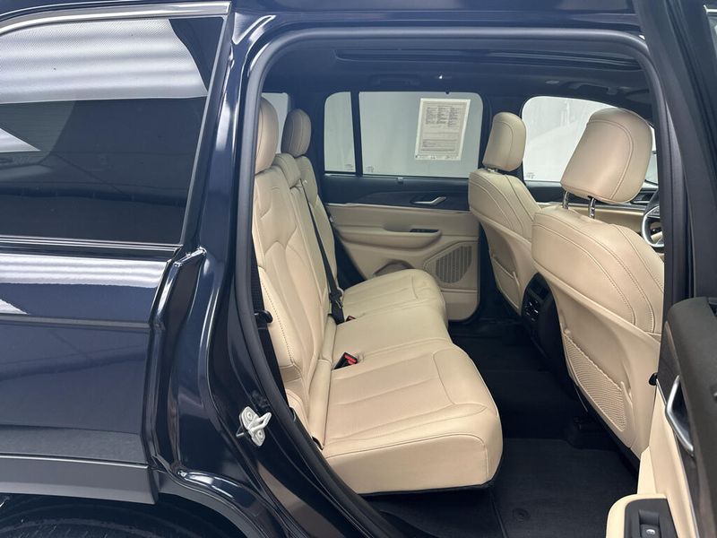 Used 2024 Jeep Grand Cherokee LimitedImage 21