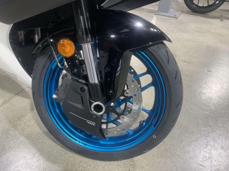 2025 CFMOTO 675SS Image 10