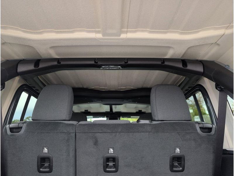 New 2026 Jeep Wrangler 4-door Sport SImage 35