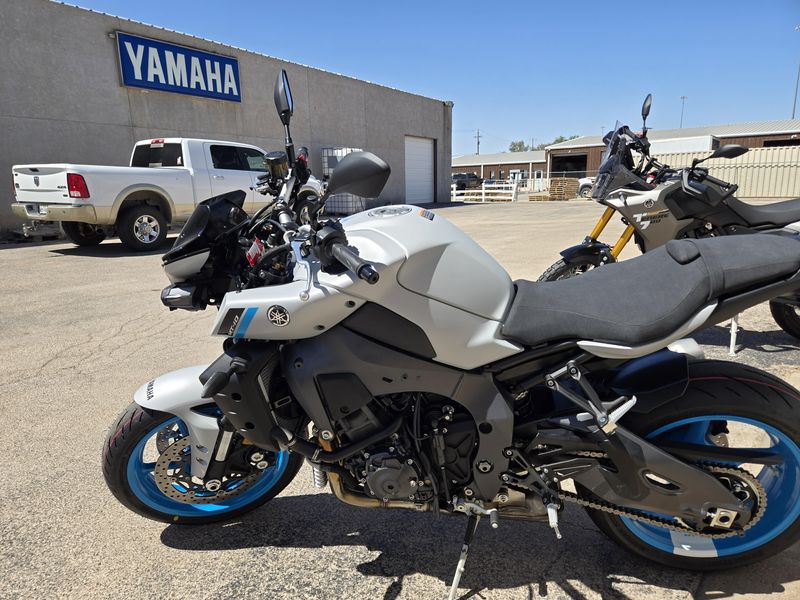 2025 Yamaha MT10 ICE STORM Image 3