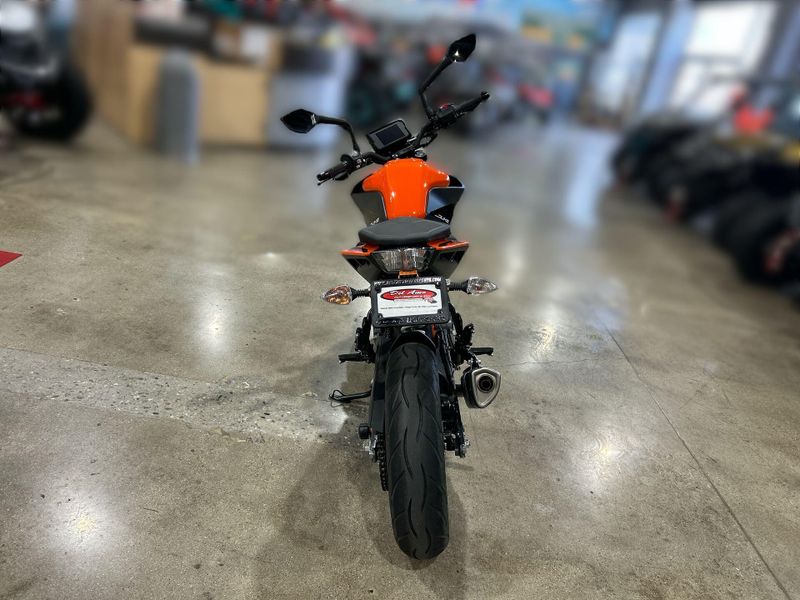 2023 KTM DUKE 390 Image 12