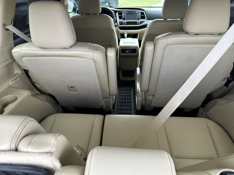 Used 2015 Toyota Highlander XLEImage 14