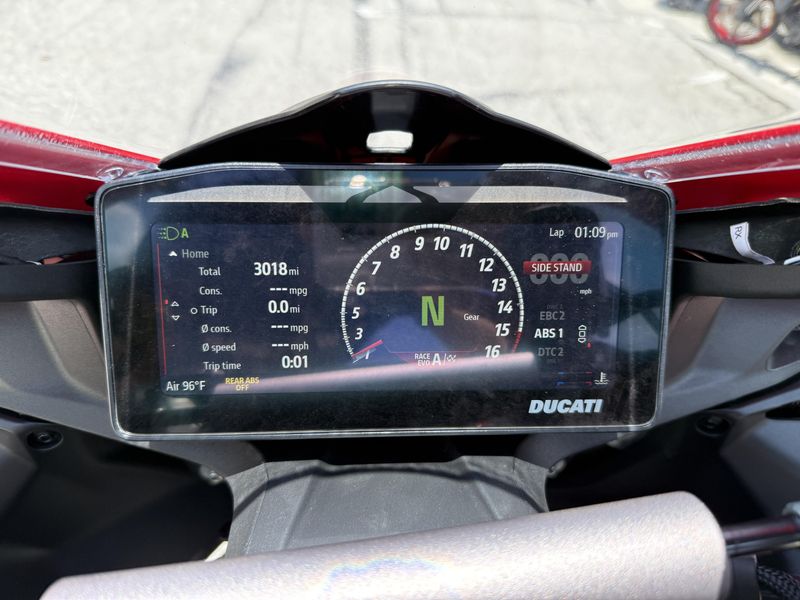 Used 2025 Ducati Panigale V4 