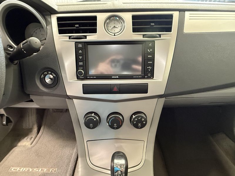 Used 2008 Chrysler Sebring TouringImage 19