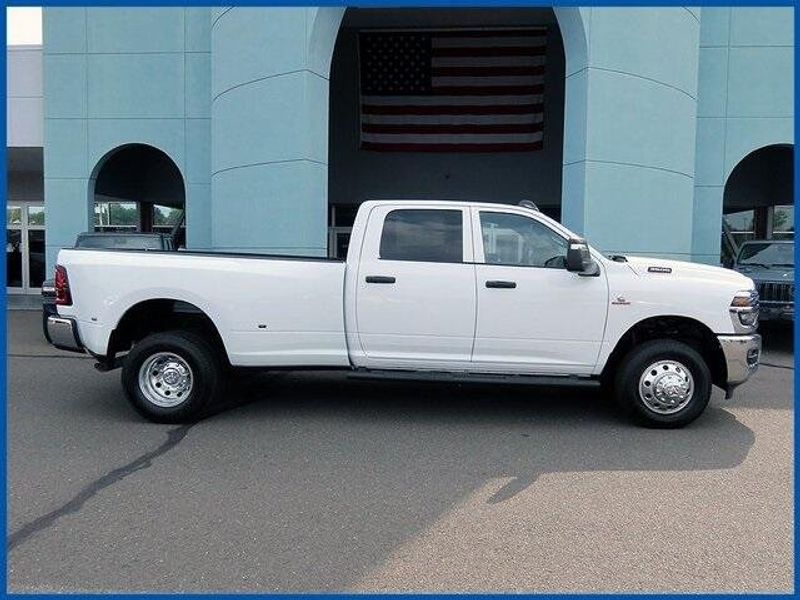 New 2025 RAM 3500 TradesmanImage 2