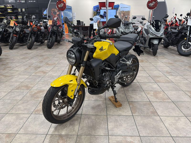 Used 2024 Honda CB300R ABS Image 13