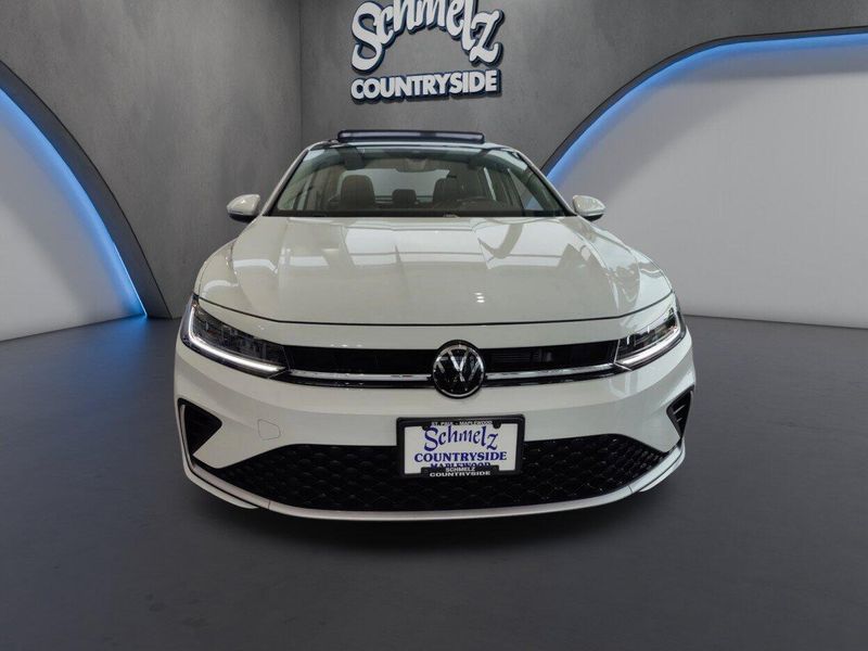 Used 2026 Volkswagen Jetta SEL w/Sunroof & NavImage 2