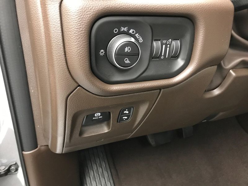 New 2025 RAM 1500 Laramie Crew Cab 4x4 5