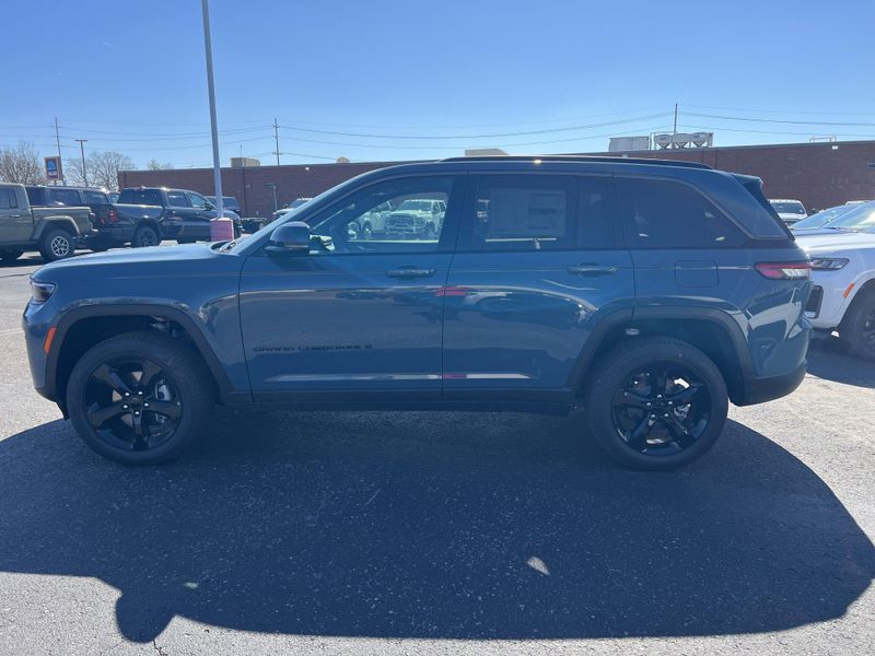 New 2026 Jeep Grand Cherokee Limited 4x4Image 10