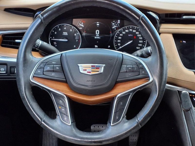 2018 Cadillac XT5 Platinum photo 22
