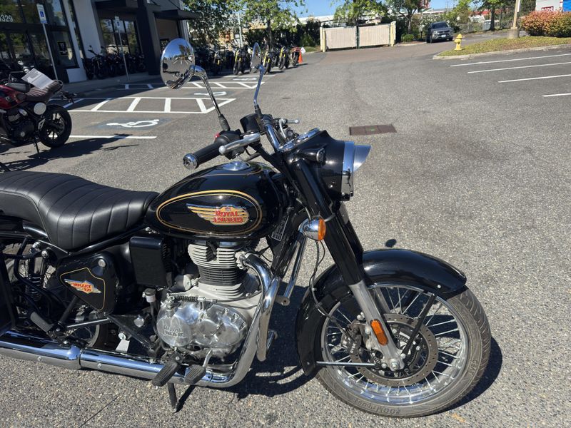 2024 Royal Enfield Bullet 350 - BLACK AND GOLD 