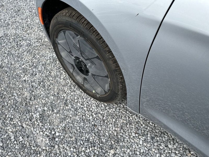 2023 Chrysler Pacifica Touring LImage 9