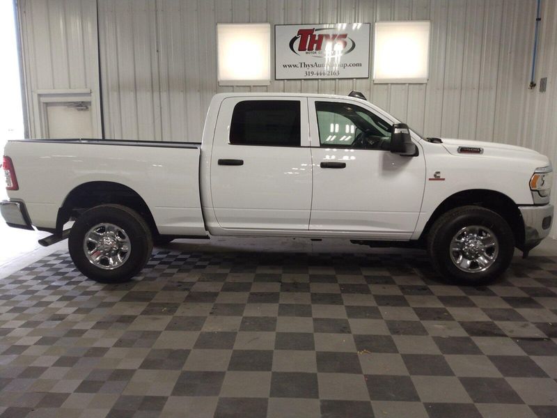 2024 RAM 3500 Tradesman Crew Cab 4x4 6