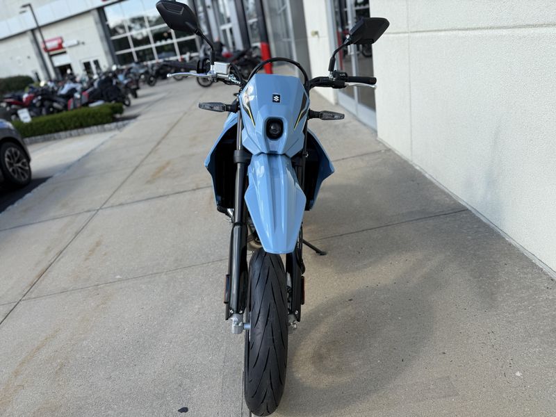 2025 Suzuki DRZ 4SMImage 4